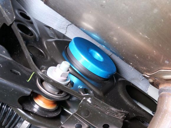 CUSCO BILLET ALUMINUM REAR DIFFERENTIAL MOUNT COLLAR SET: GR COROLLA 2023